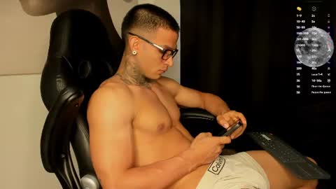 Snapshot of ethan_devis7 chatting on July 20, 8:22 pm Ethan - Independent model online show from July 20, 8:22 pm