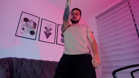 Snapshot of ethan_greacee chatting on February 20, 12:05 pm ethan_greacee online show from February 20, 12:05 pm