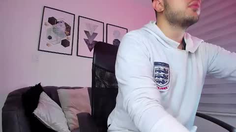 Snapshot of ethan_greacee chatting on February 28, 12:06 pm ethan_greacee online show from February 28, 12:06 pm