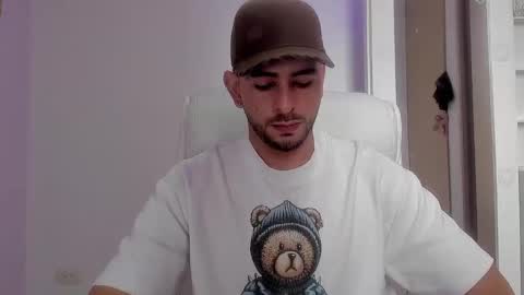 Ethan Muller online show from January 31, 7:51 pm