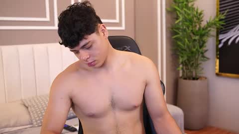 Snapshot of ethan_occonor chatting on May 8, 1:27 pm ethan_occonor online show from May 8, 1:27 pm