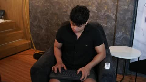 Snapshot of ethan_occonor chatting on May 16, 2:49 pm ethan_occonor online show from May 16, 2:49 pm
