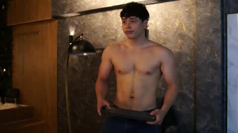 Snapshot of ethan_occonor chatting on May 18, 11:10 pm ethan_occonor online show from May 18, 11:10 pm