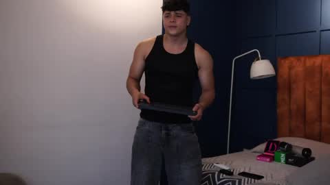 Snapshot of ethan_occonor chatting on May 26, 1:56 am ethan_occonor online show from May 26, 1:56 am