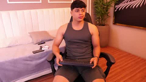 Snapshot of ethan_occonor chatting on May 30, 1:19 pm ethan_occonor online show from May 30, 1:19 pm