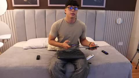 Snapshot of ethan_occonor chatting on May 31, 8:32 pm ethan_occonor online show from May 31, 8:32 pm