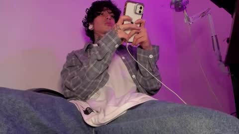 Ethan sykes online show from October 24, 5:20 pm