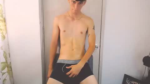 Snapshot of ethancoleeman chatting on June 25, 9:52 pm EthanColeeman online show from June 25, 9:52 pm