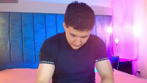 ethanconnor_ online show from March 26, 12:00 pm