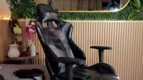 ethanlowell online show from February 20, 6:26 am