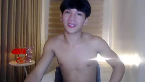 Snapshot of etherealboytoy4hire chatting on June 17, 1:34 pm Rey online show from June 17, 1:34 pm