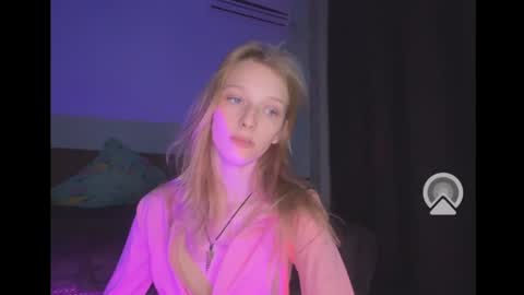 Evvie online show from December 13, 6:16 pm