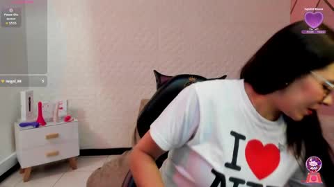 Eva  online show from April 8, 3:12 pm