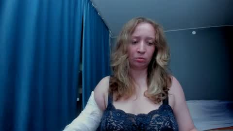 Ice Goddess online show from July 4, 8:04 pm