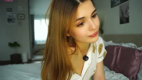 Hello my name is Eva its my first day here online show from June 28, 9:48 am