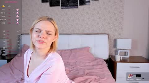 Eva online show from October 15, 2:06 pm