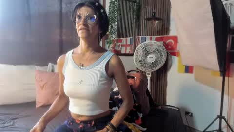 Snapshot of evaa_campbell chatting on July 7, 12:09 pm Eva online show from July 7, 12:09 pm
