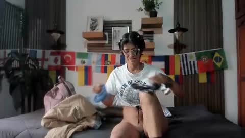 Snapshot of evaa_campbell chatting on July 8, 12:42 pm Eva online show from July 8, 12:42 pm