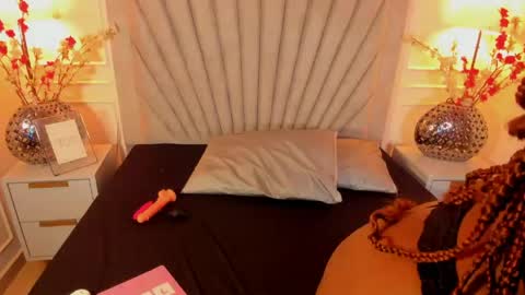Eva  online show from June 6, 3:44 am