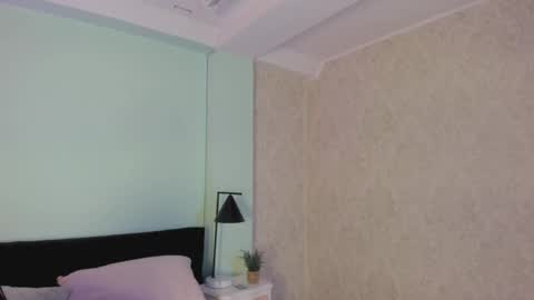 julieth online show from November 8, 11:43 am