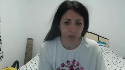 hornycrissyyourlove online show from May 9, 1:33 am