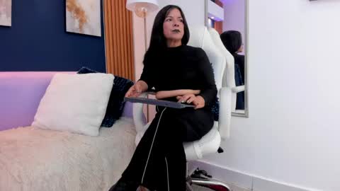 EVA GODDESS  online show from April 10, 5:17 pm