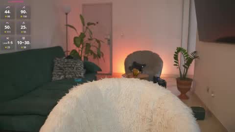 evajacksss_ online show from April 15, 7:32 pm