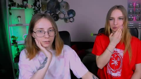 evalora online show from April 8, 6:30 pm