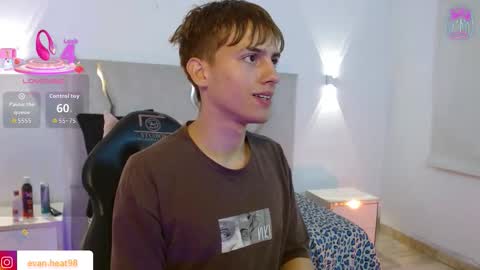 evan_tay online show from March 21, 8:52 am