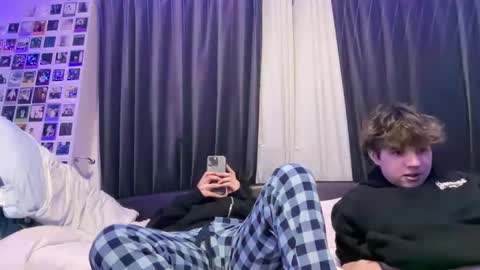 Snapshot of evanbrown333 chatting on March 9, 4:38 am Evan Brown online show from March 9, 4:38 am