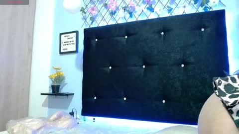 Eva Carter online show from April 5, 10:45 am