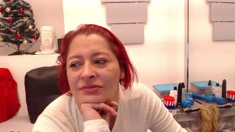 Snapshot of evatwiss chatting on January 9, 11:57 am Eva Twiss online show from January 9, 11:57 am