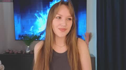 evegreenlee online show from June 5, 7:14 am
