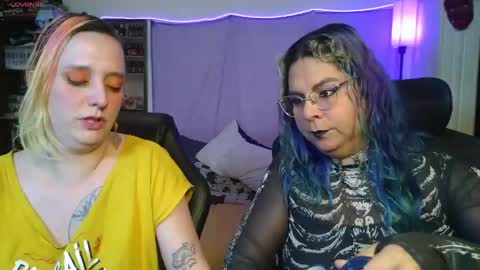 Snapshot of evelan123 chatting on April 21, 9:06 pm Chulal online show from April 21, 9:06 pm
