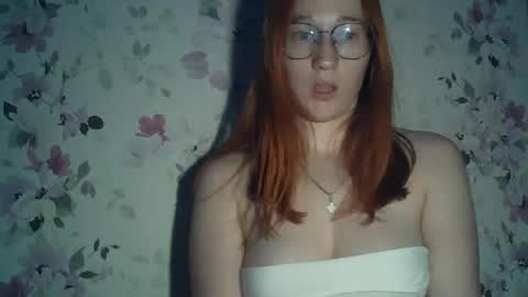 Snapshot of eveliina_shy chatting on June 29, 3:34 pm Evelina online show from June 29, 3:34 pm