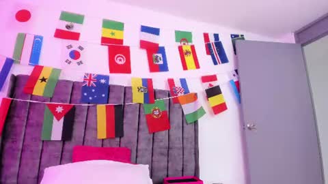 evelin__thompsson online show from June 20, 3:20 am