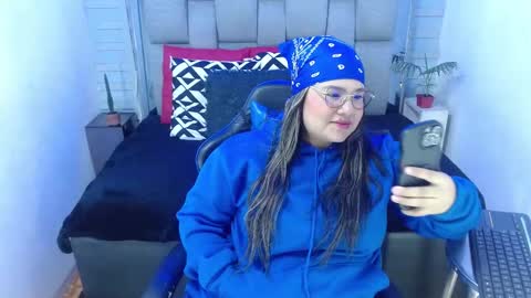 evelin zaens online show from November 23, 4:23 am