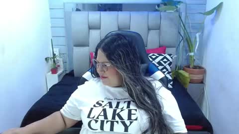 evelin zaens online show from May 11, 5:13 am