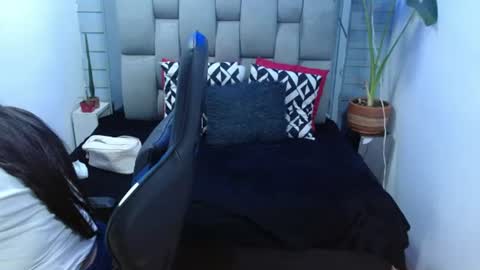 Snapshot of evelin_zaens chatting on July 1, 3:41 am evelin zaens online show from July 1, 3:41 am