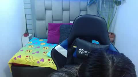 Snapshot of evelin_zaens chatting on July 11, 4:26 am evelin zaens online show from July 11, 4:26 am