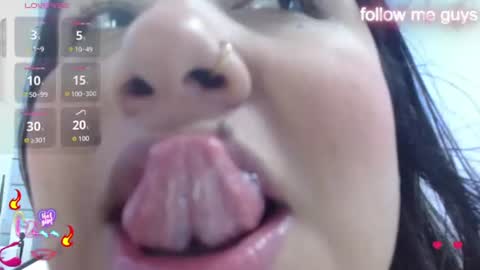 Snapshot of evelin_zaens chatting on July 13, 5:54 am evelin zaens online show from July 13, 5:54 am