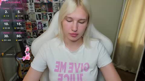 Evelina online show from June 13, 1:58 am