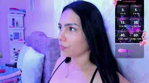 Snapshot of evelinn_belen chatting on May 11, 12:33 pm Evelinn belen online show from May 11, 12:33 pm