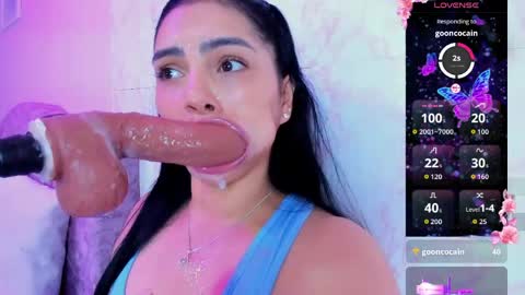 Snapshot of evelinn_belen chatting on May 12, 11:51 am Evelinn belen online show from May 12, 11:51 am