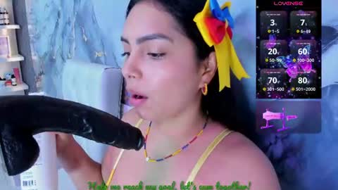 Snapshot of evelinn_belen chatting on June 23, 12:25 pm Evelinn belen online show from June 23, 12:25 pm