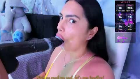 Snapshot of evelinn_belen chatting on July 19, 4:44 pm Evelinn belen online show from July 19, 4:44 pm