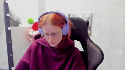 Elizabeth online show from March 3, 3:29 pm