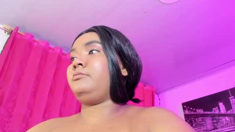 Evelyn Sandoval online show from June 23, 1:58 am
