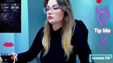 evelyne_rose online show from October 13, 5:07 am