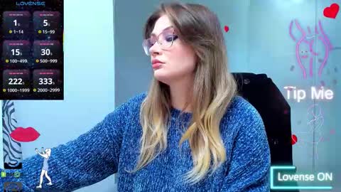 evelyne_rose online show from December 15, 6:17 am